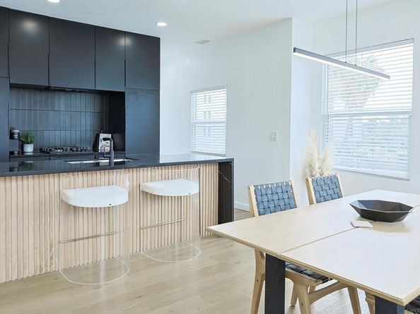 768 17th, San Diego CA 92101
