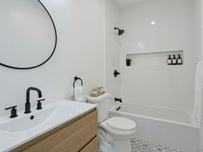 768 17th, San Diego CA 92101
