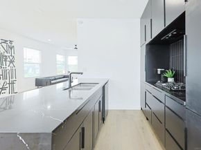 768 17th, San Diego CA 92101