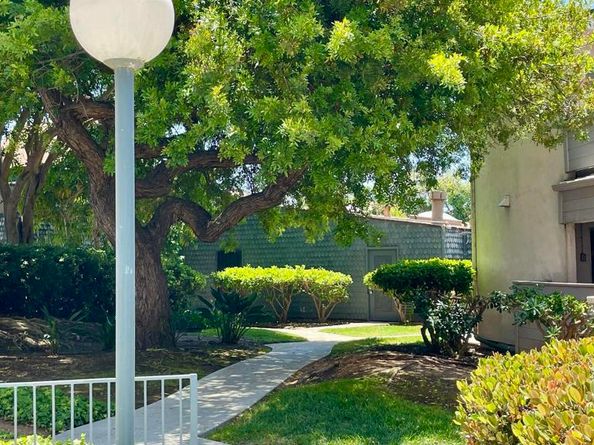 3266 Ashford St M, San Diego CA 92111