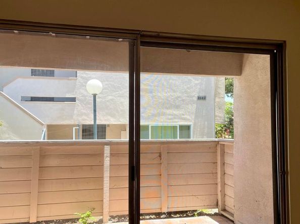 3266 Ashford St M, San Diego CA 92111