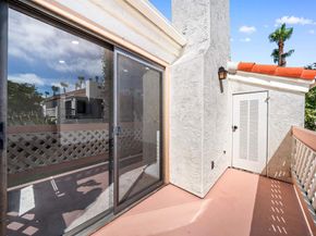 9302 Twin Trails Dr 204, San Diego CA 92129