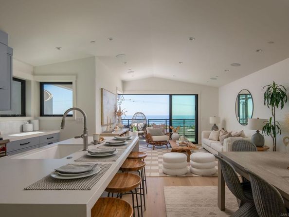 2262 Cambridge Ave, Cardiff By The Sea CA 92007