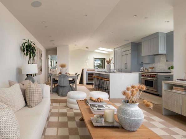 2262 Cambridge Ave, Cardiff By The Sea CA 92007
