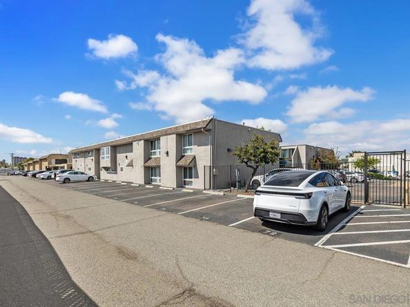 6333 Mount Ada Rd 258, San Diego CA 92111