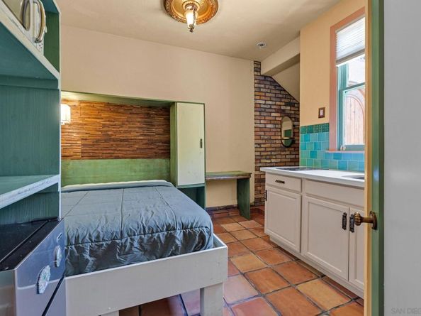 4621 Alabama, San Diego CA 92116