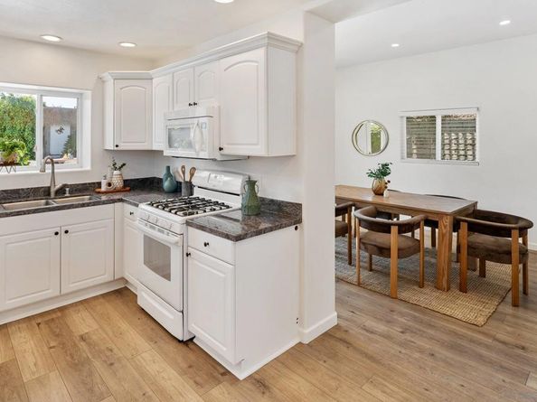 2628 Grandview St, San Diego CA 92110