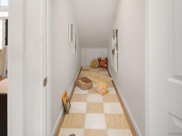 2628 Grandview St, San Diego CA 92110