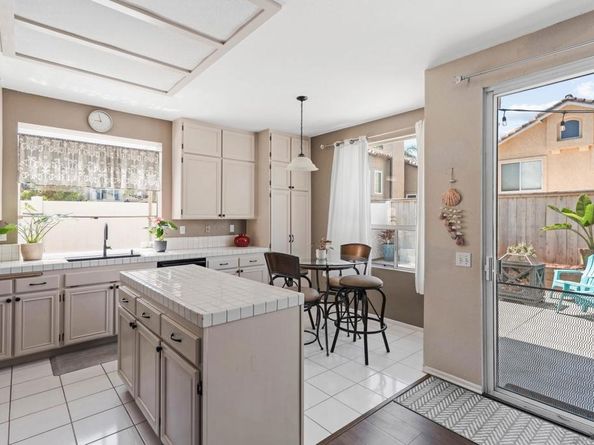 1593 Avenida Guillermo, Oceanside CA 92056