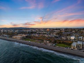 208 S Pacific St, Oceanside CA 92054