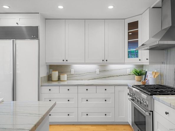 700 W Harbor Dr 202, San Diego CA 92101