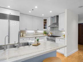 700 W Harbor Dr 202, San Diego CA 92101