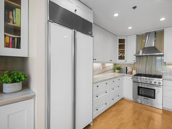 700 W Harbor Dr 202, San Diego CA 92101