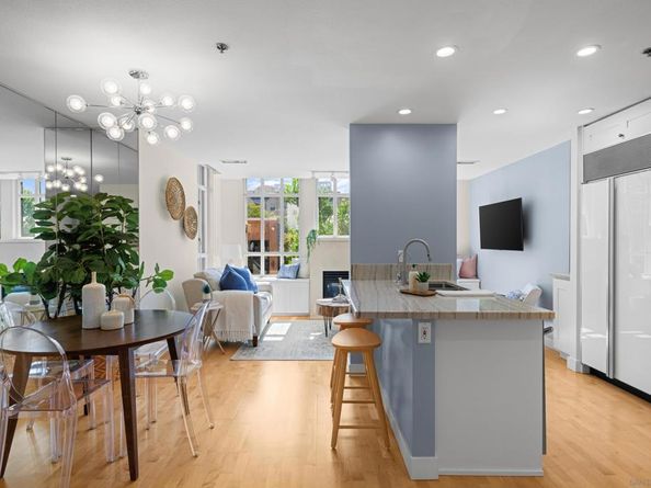700 W Harbor Dr 202, San Diego CA 92101