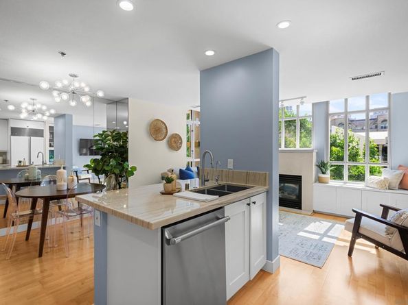 700 W Harbor Dr 202, San Diego CA 92101