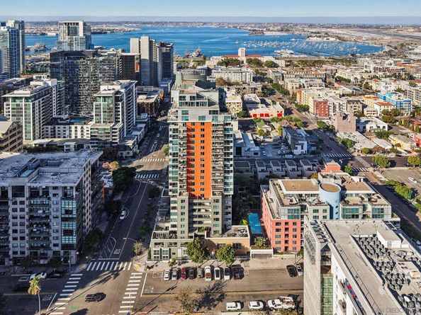 300 W Beech St 1105, San Diego CA 92101