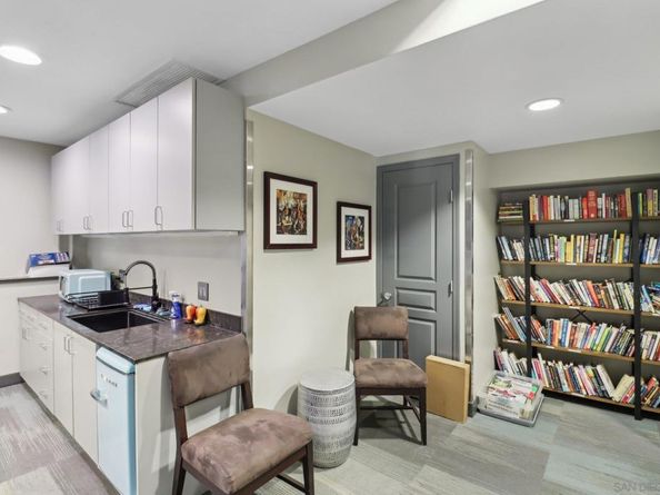 300 W Beech St 1105, San Diego CA 92101