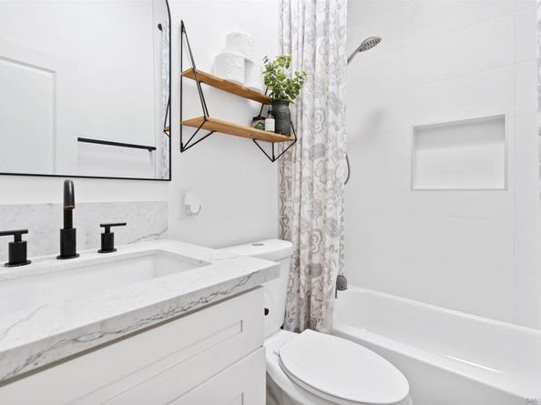 2216 Calle Chanate, San Diego CA 92139