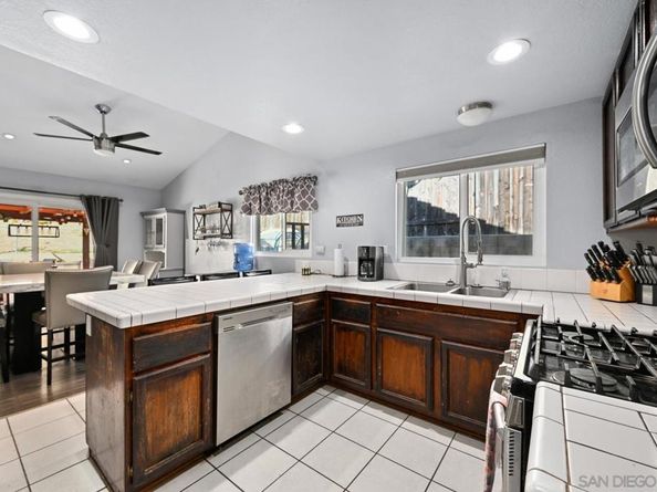 13872 Jack Oak Ln, Lakeside CA 92040