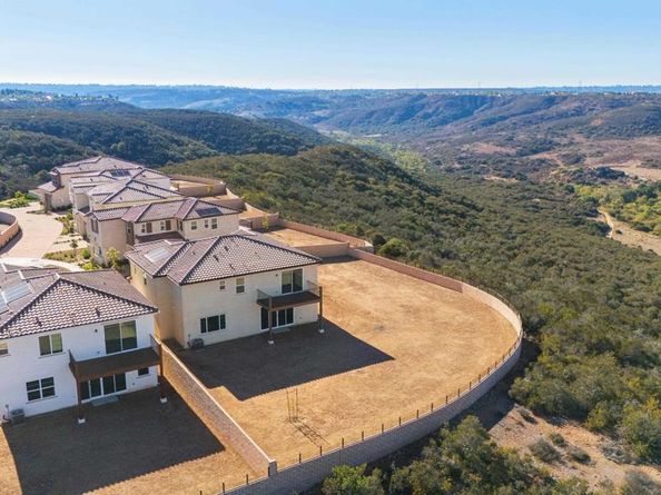 11325 Caminito Rodar, San Diego CA 92126