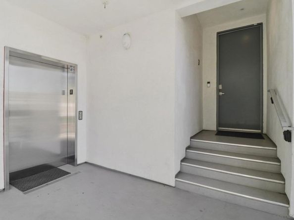 2355 Front St, San Diego CA 92101