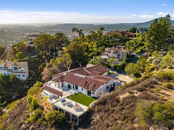 9775 Alto Dr, La Mesa CA 91941