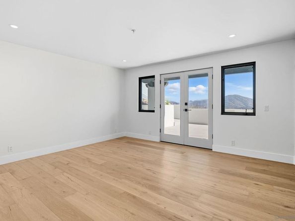 9775 Alto Dr, La Mesa CA 91941