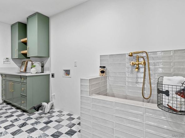 9775 Alto Dr, La Mesa CA 91941