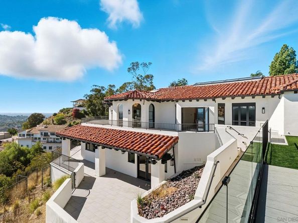 9775 Alto Dr, La Mesa CA 91941