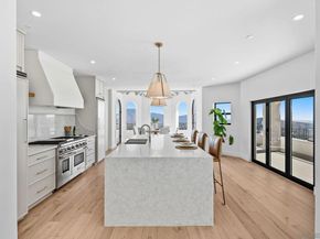 9775 Alto Dr, La Mesa CA 91941