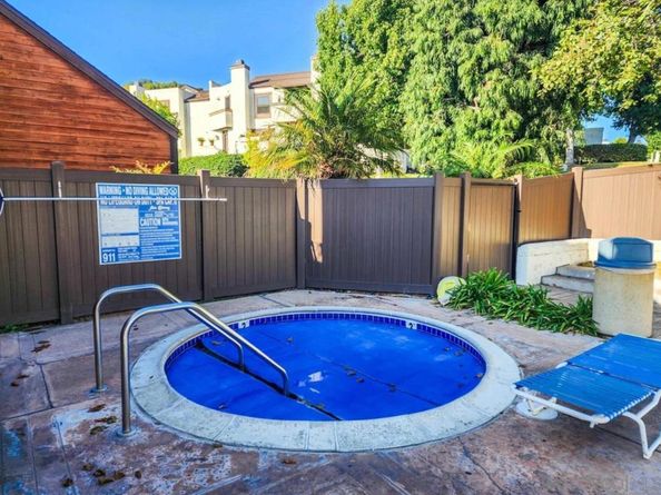 3823 Caminito Litoral 208, San Diego CA 92107