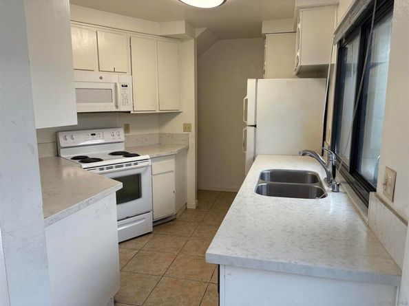 3823 Caminito Litoral 208, San Diego CA 92107