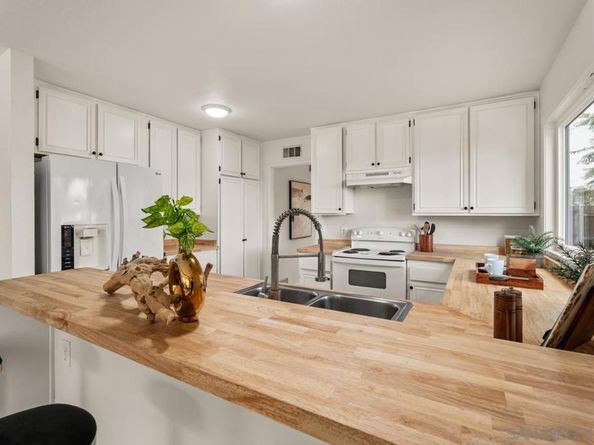 7104 Ruane St, San Diego CA 92119