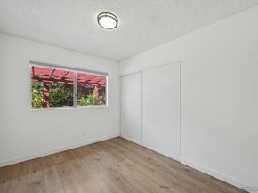 2050 Oak Hill Dr, Escondido CA 92027