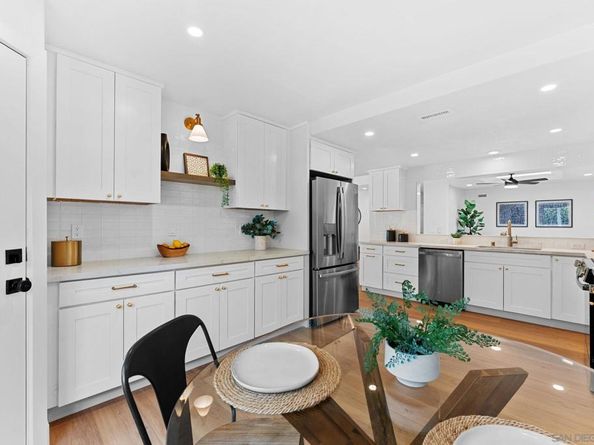 4695 Adra Way, Oceanside CA 92056