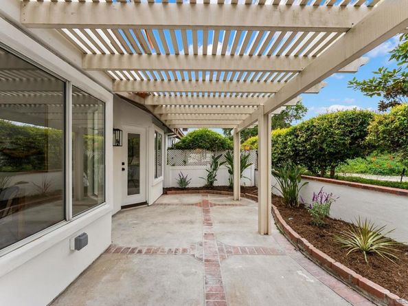 4695 Adra Way, Oceanside CA 92056
