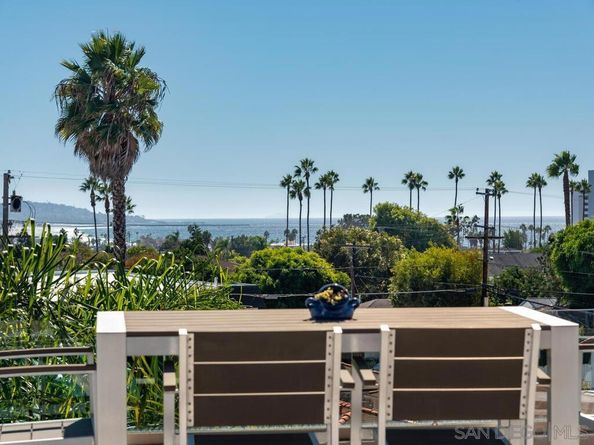 938 Opal St, San Diego CA 92109