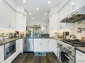 938 Opal St, San Diego CA 92109