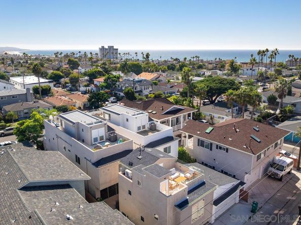 938 Opal St, San Diego CA 92109