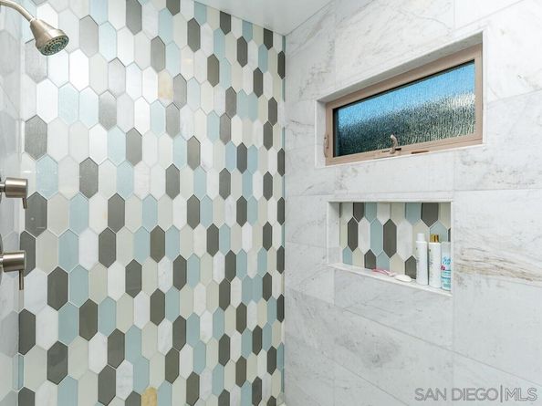 938 Opal St, San Diego CA 92109