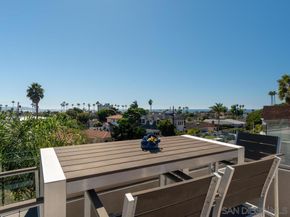 938 Opal St, San Diego CA 92109