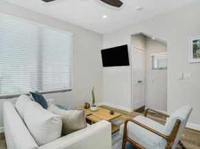 938 Opal St, San Diego CA 92109