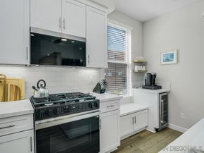 938 Opal St, San Diego CA 92109