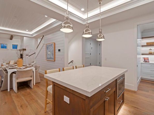 462 Westbourne St, La Jolla CA 92037