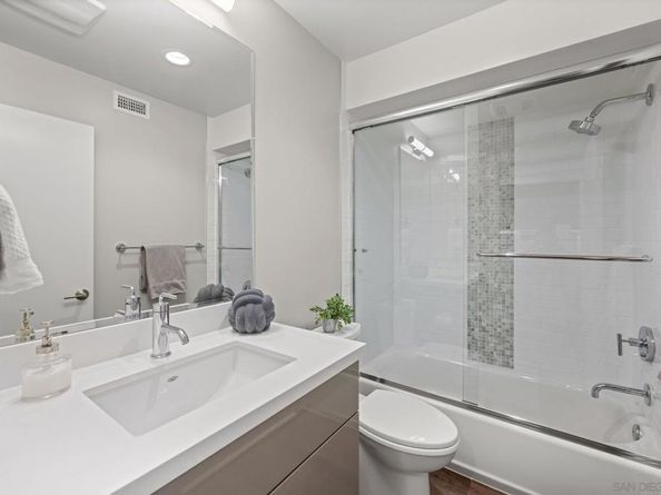 3030 Jarvis St 2, San Diego CA 92106