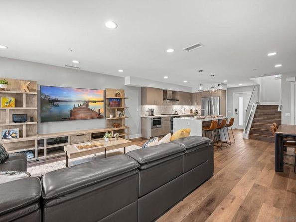 3030 Jarvis St 2, San Diego CA 92106