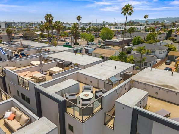 3030 Jarvis St 2, San Diego CA 92106