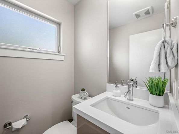 3030 Jarvis St 2, San Diego CA 92106