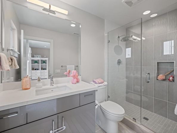 3030 Jarvis St 2, San Diego CA 92106