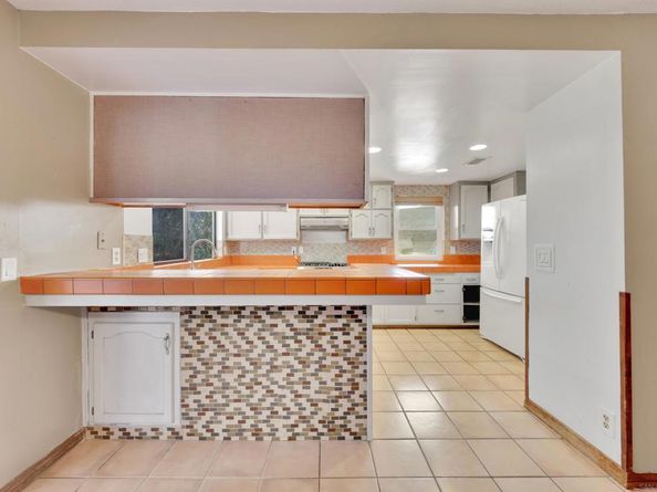 8686 Echo Dr, La Mesa CA 91941